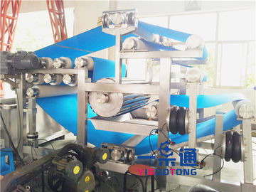 Belt Type Industrial Juice Extractor Dengan Sink Air Beredar / Tangki Jus