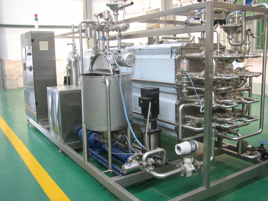 Disesuaikan 500-20000L/H UHT Sterilizer Untuk Buah &amp; Sayuran Processing Line Mesin Sterilisasi UHT Baru