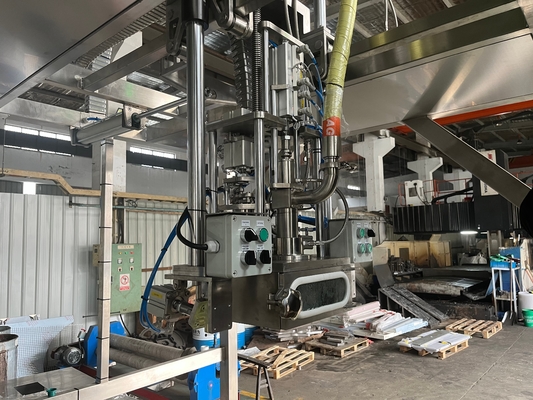 Mesin Pengisian Kepala Ganda Berkinerja Tinggi Disesuaikan 20-1000l BID Bag In Drum Aseptic Filler Ton Box Filler Untuk Pabrik Minuman Susu