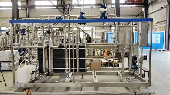 Efisiensi Tinggi Stainless Steel PLC Dikendalikan 500L-5000L/H 72-75 Jus Susu Pasteurizer Plat Pasteurisasi Peralatan Susu